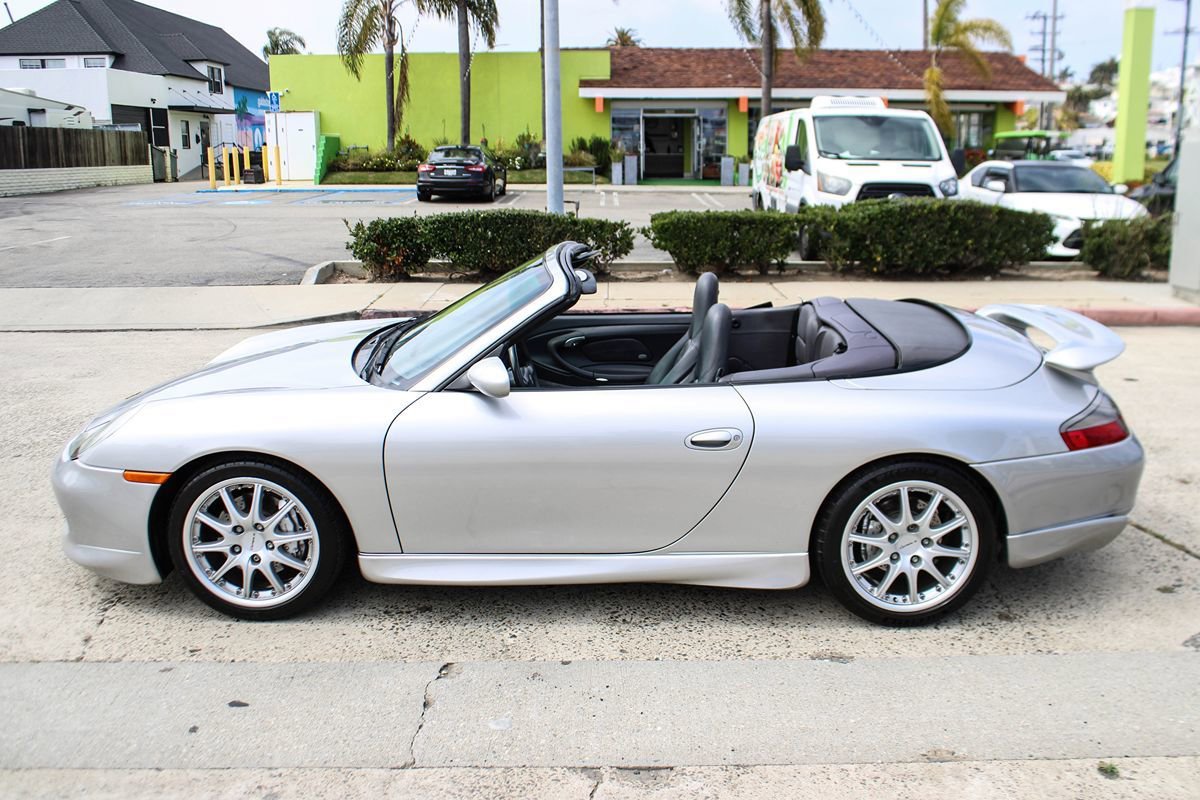 Used 2000 Porsche 911 Carrera 4 AWD/4WD image 2