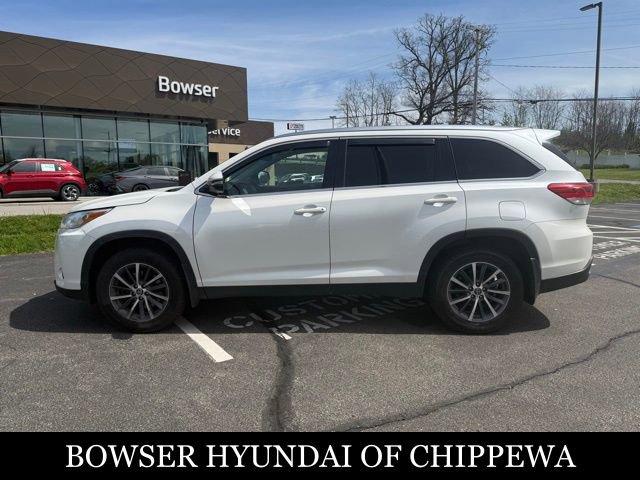Used 2019 Toyota Highlander XLE AWD/4WD image 5