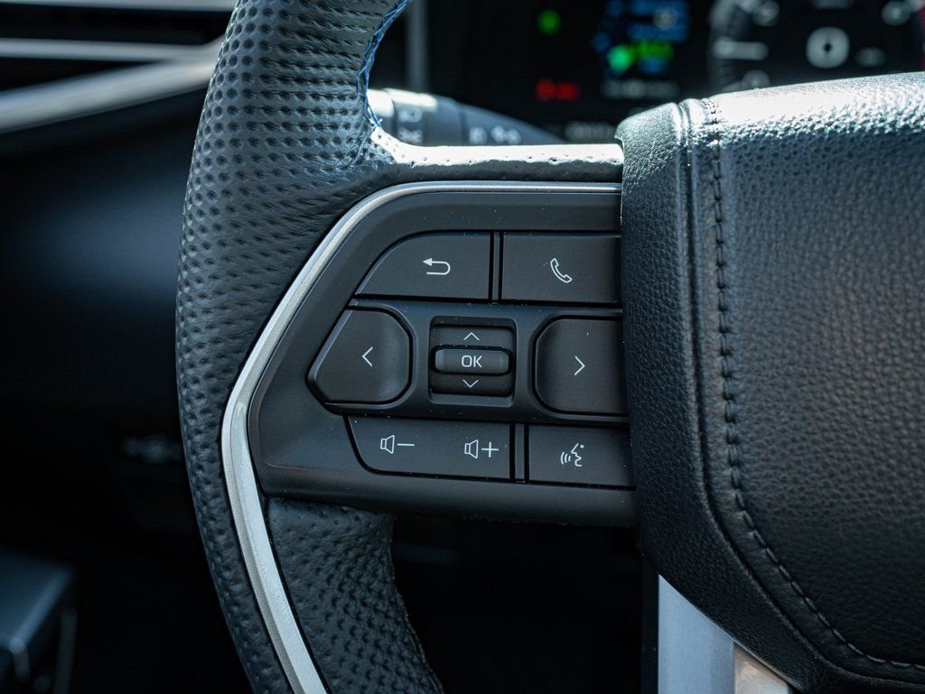 Used 2025 Toyota Tundra Platinum image 28