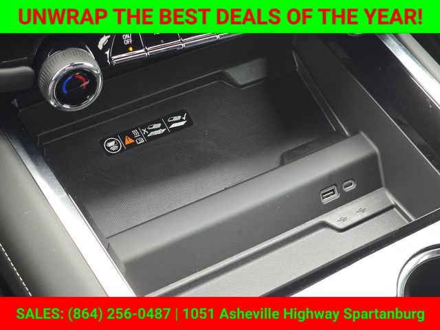 New 2025 Chevrolet Suburban Premier image 28