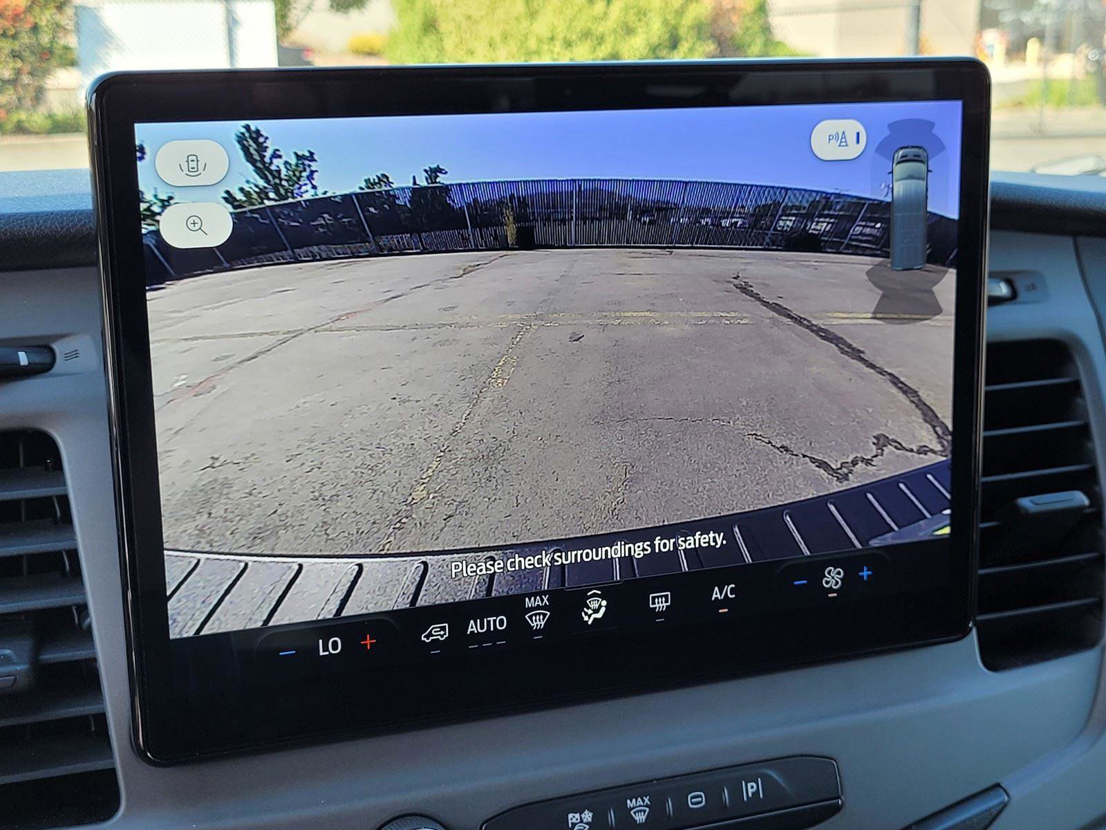 Used 2022 Ford Transit 350 XLT image 14