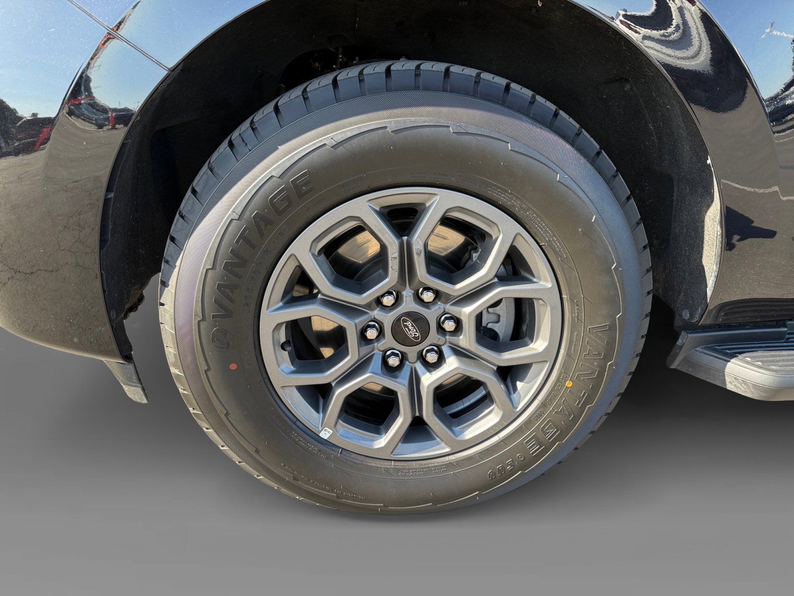 Certified 2025 Ford Expedition Max Active image 9