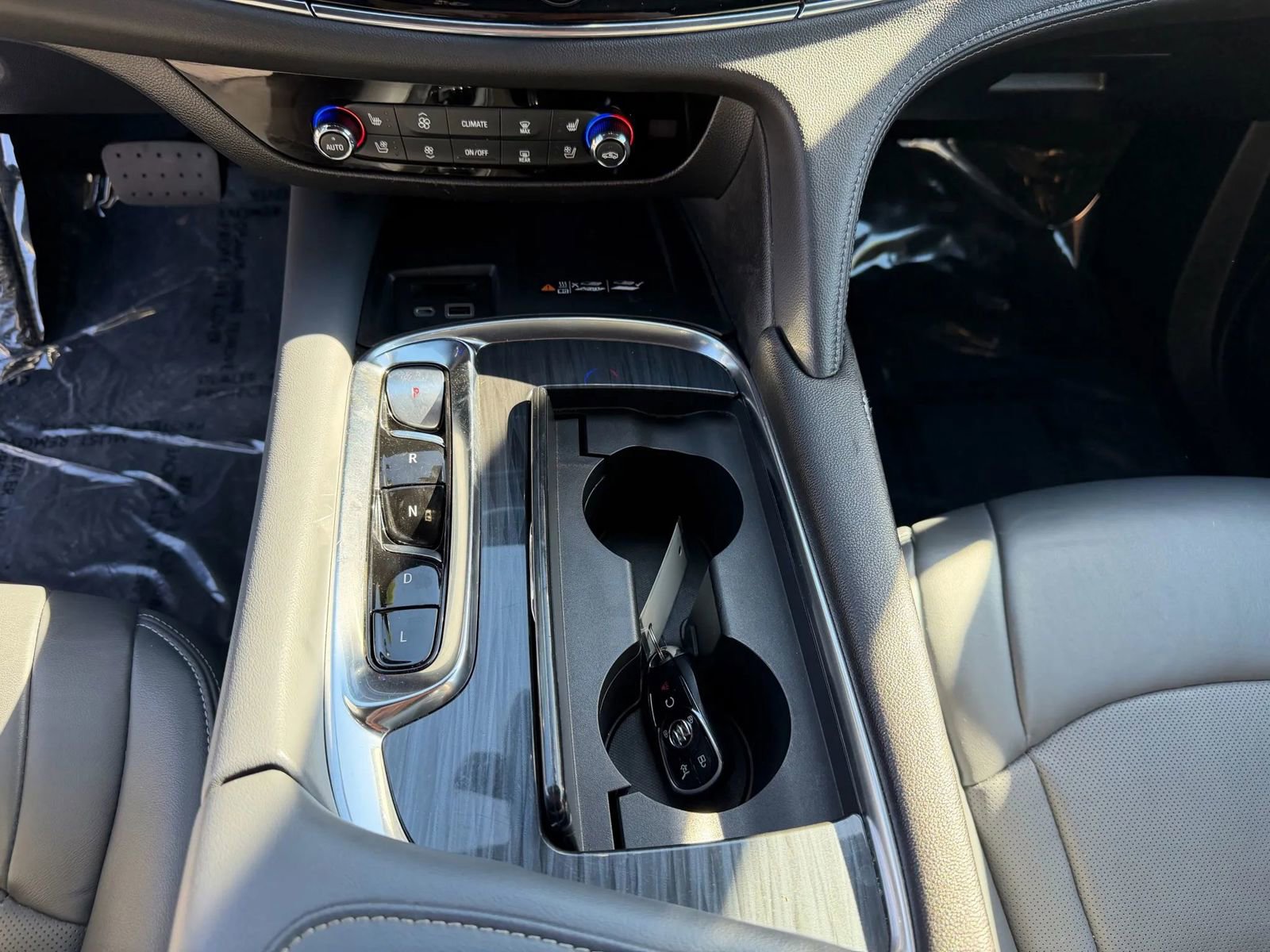 Used 2024 Buick Enclave Premium image 21