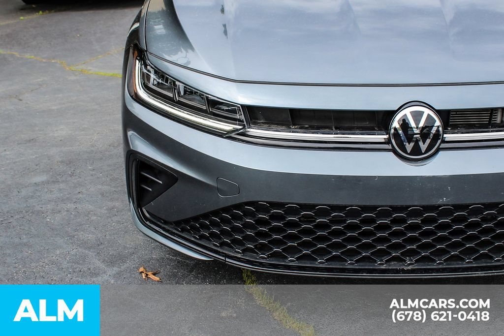 Used 2025 Volkswagen Jetta Sport FWD image 11