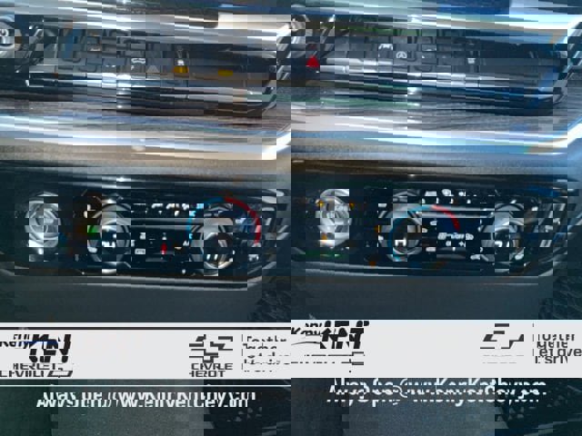 Used 2022 Chevrolet Silverado 1500 LT image 33