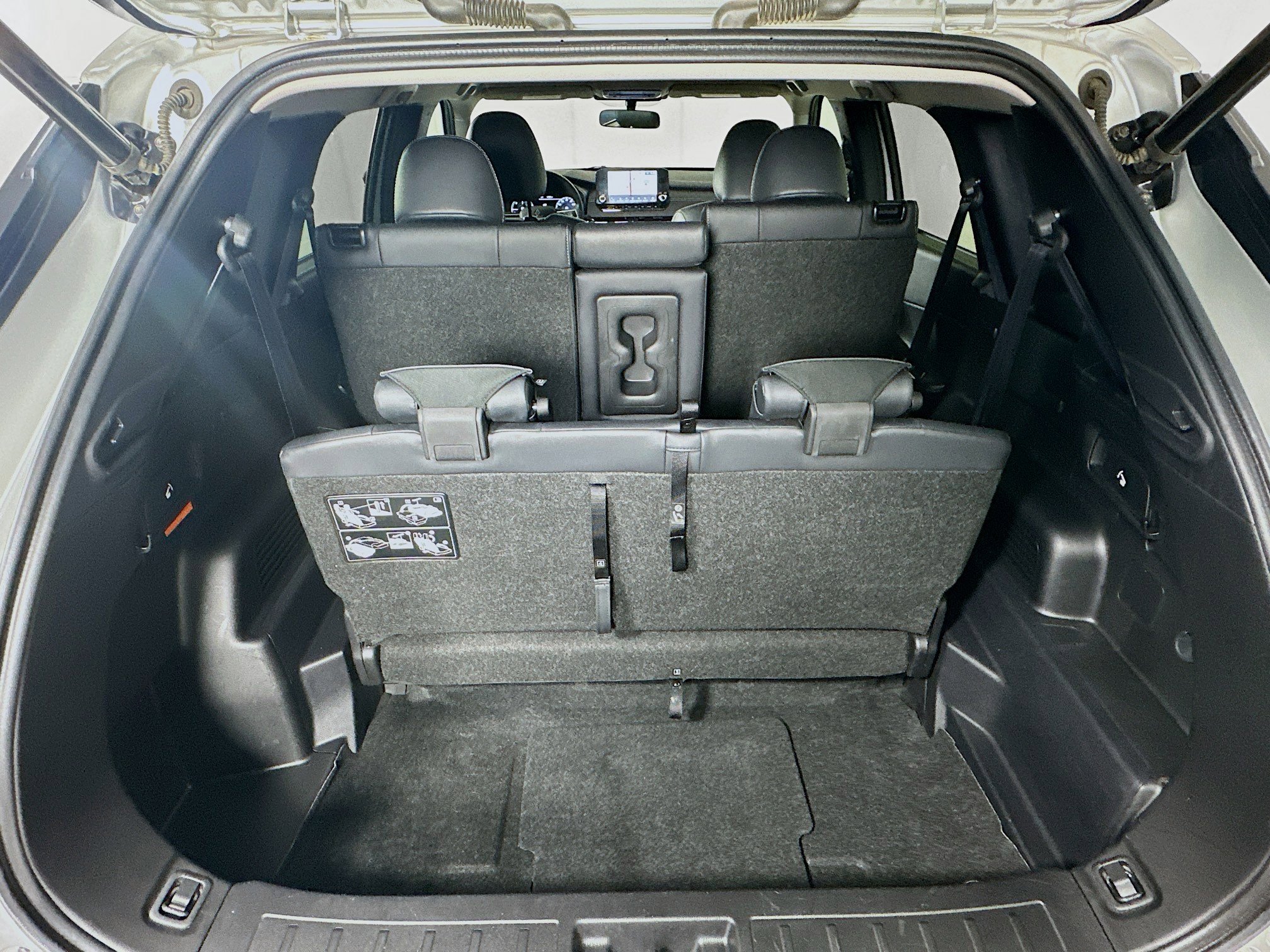 Used 2024 Mitsubishi Outlander 4WD Plug-In Hybrid image 28