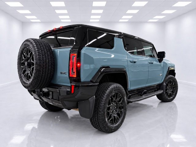 Used 2024 GMC Hummer EV 2X w/ LPO, Illumination Package AWD/4WD image 7