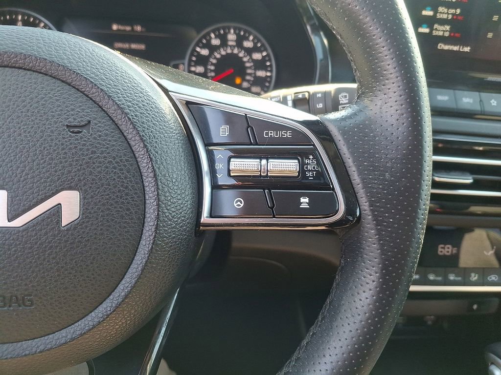 Certified 2023 Kia Seltos SX w/ SX Sunroof Package image 22
