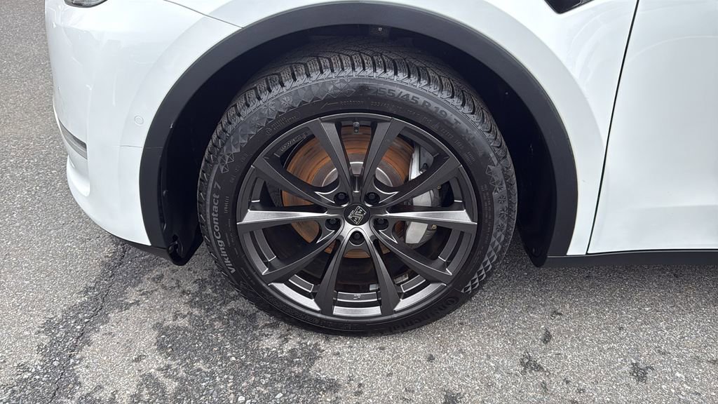 Used 2021 Tesla Model Y Long Range image 7