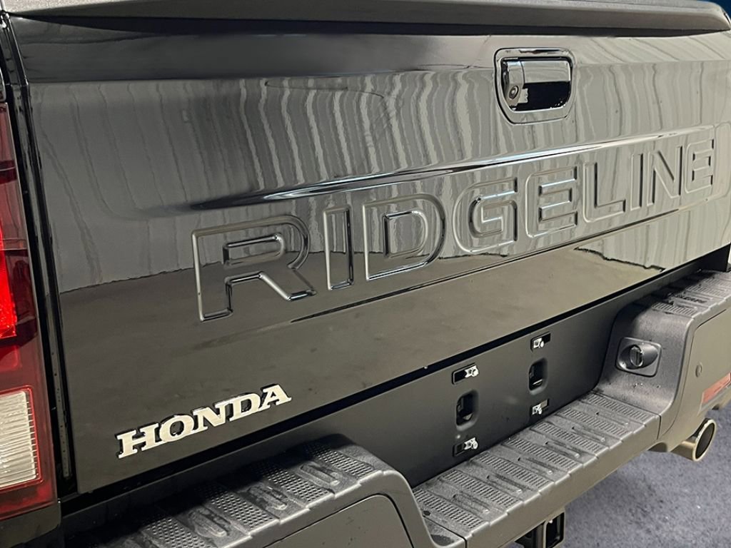 New 2026 Honda Ridgeline Black Edition image 10