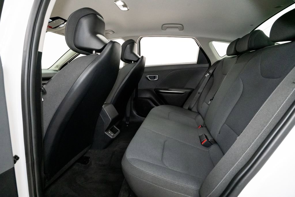 Certified 2025 Kia K4 LXS image 24