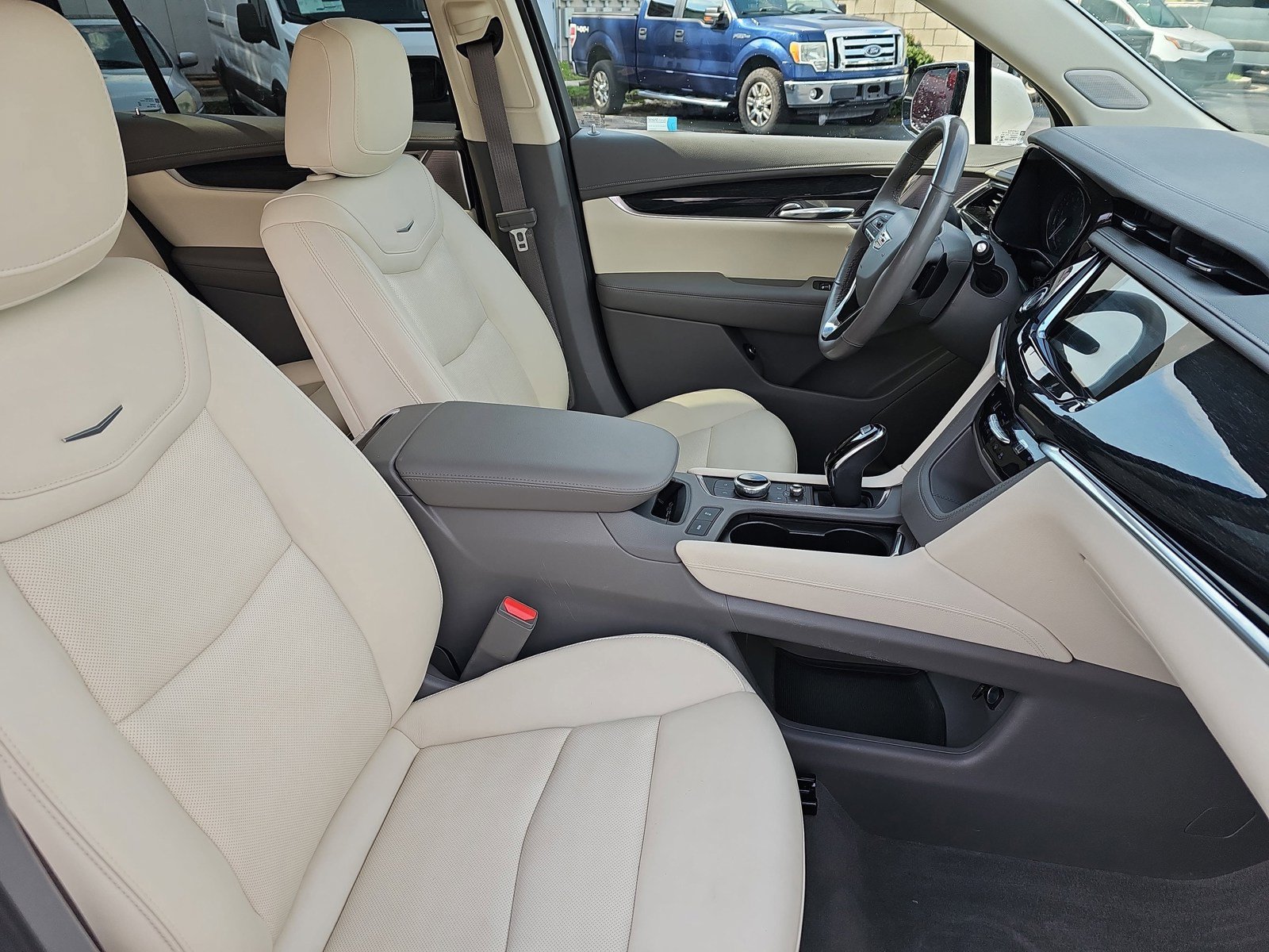 Used 2021 Cadillac XT6 Premium Luxury FWD image 10