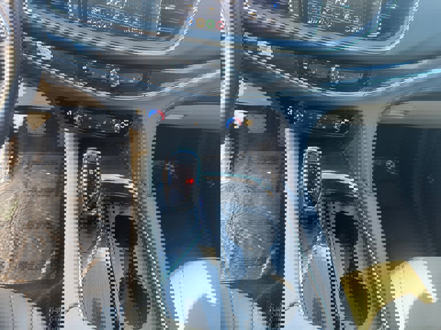 Used 2021 Buick Enclave Essence w/ Sport Touring Edition image 15