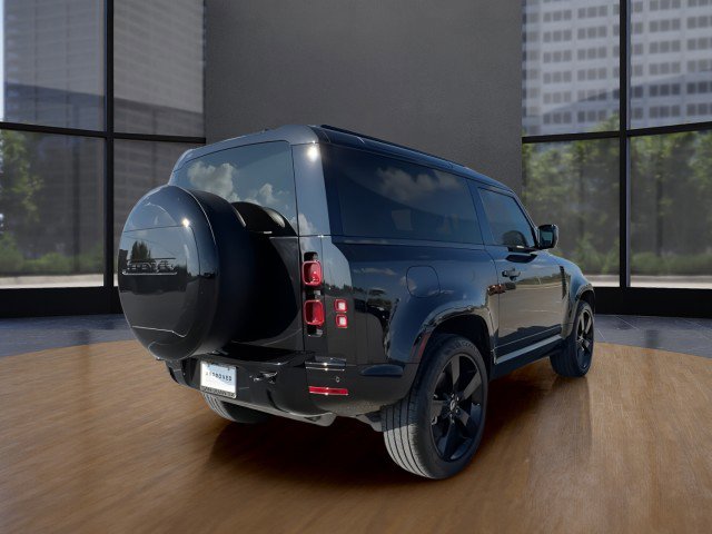 Used 2024 Land Rover Defender 90 X-Dynamic SE image 8