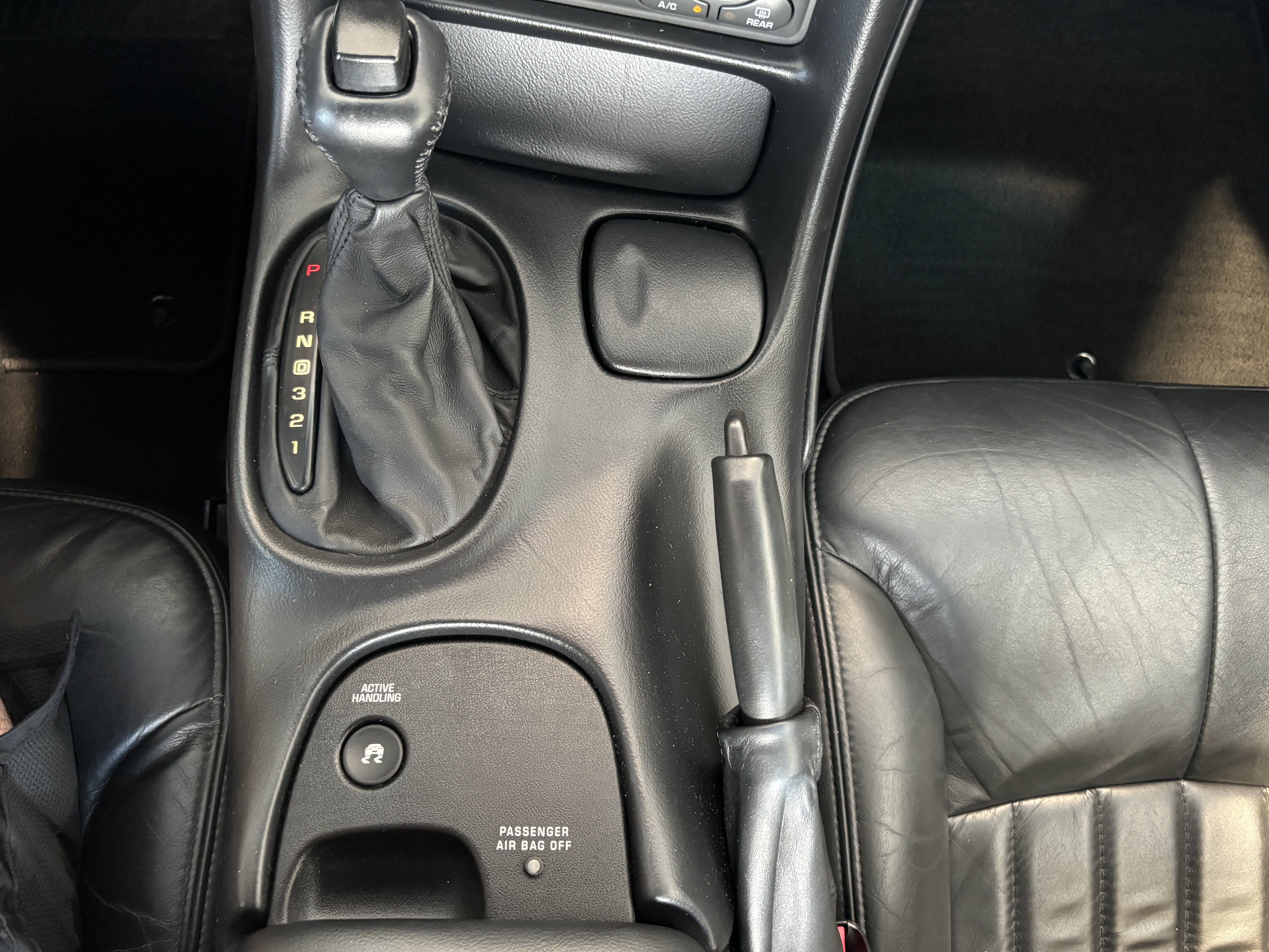 Used 2001 Chevrolet Corvette Coupe RWD image 13