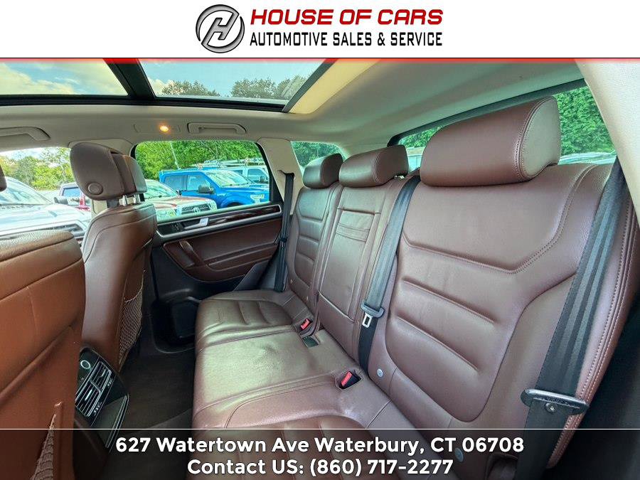 Used 2013 Volkswagen Touareg TDI AWD/4WD image 45