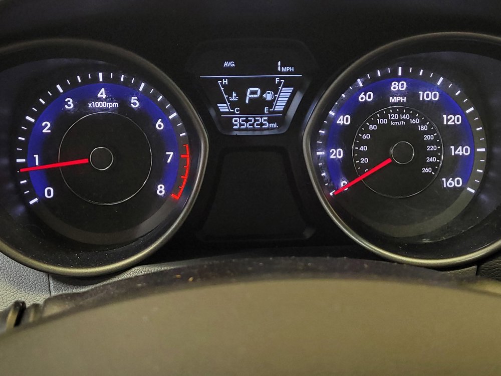 Used 2014 Hyundai Elantra SE FWD image 23
