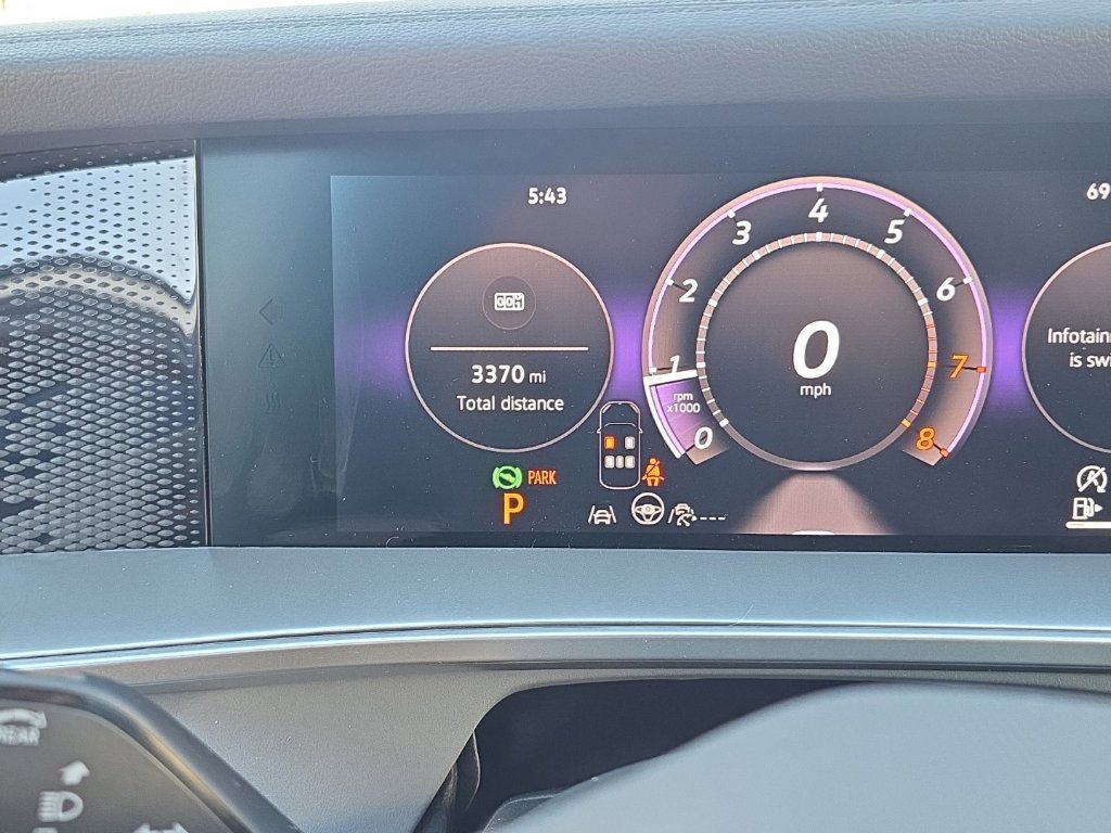 Certified 2026 Volkswagen Tiguan SE R-Line AWD/4WD image 17