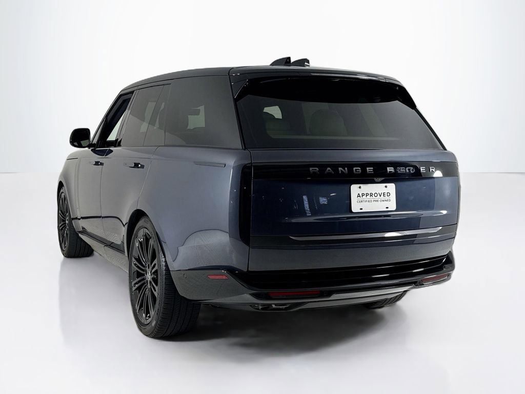Used 2025 Land Rover Range Rover SE AWD/4WD image 3