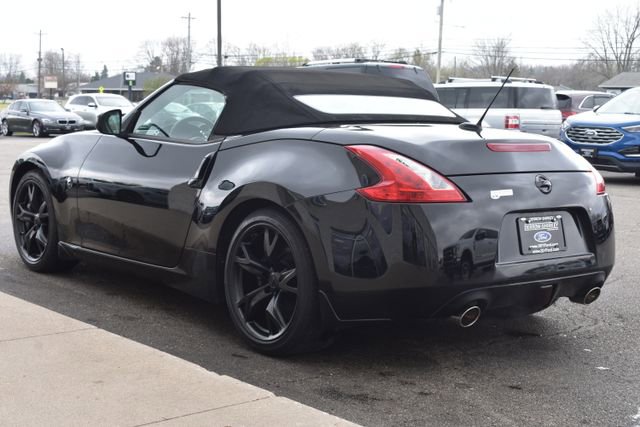 Used 2010 Nissan 370Z Touring w/ Sport Pkg image 14