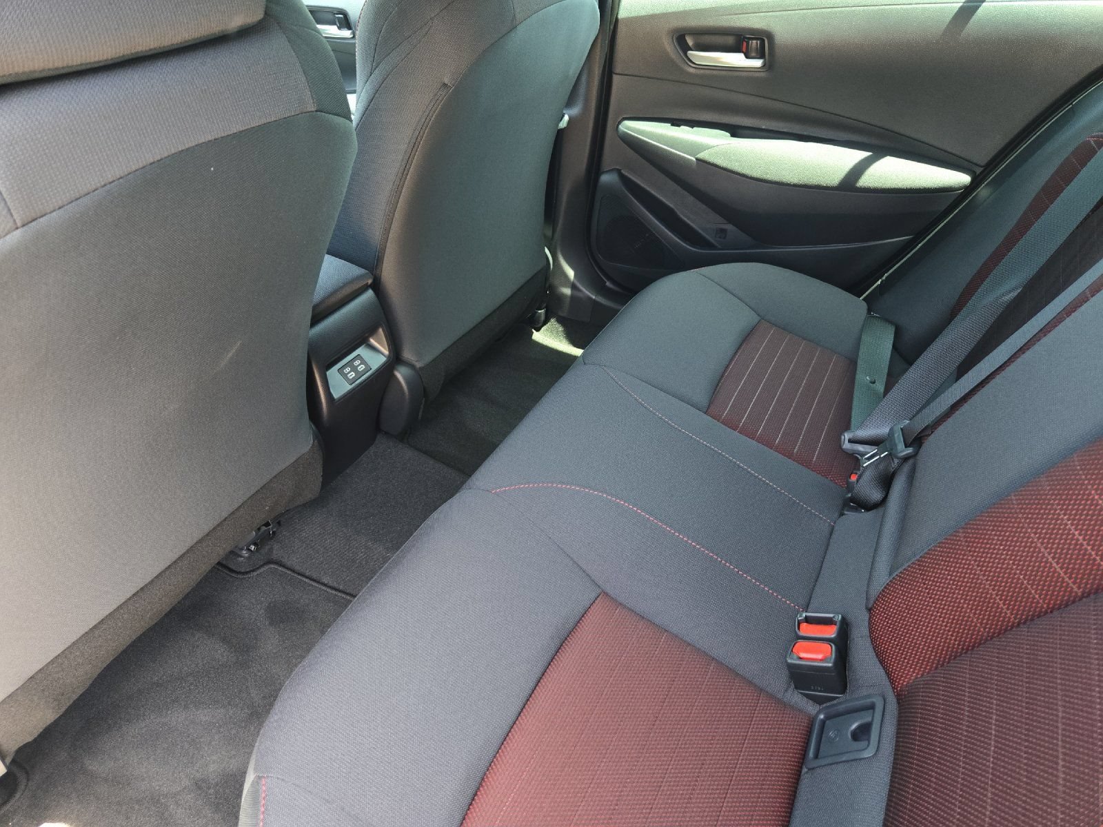 Certified 2026 Toyota Corolla SE FWD image 11