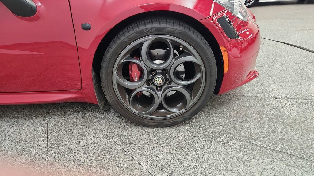 Used 2015 Alfa Romeo 4C Launch Edition w/ Convenience Group RWD image 14