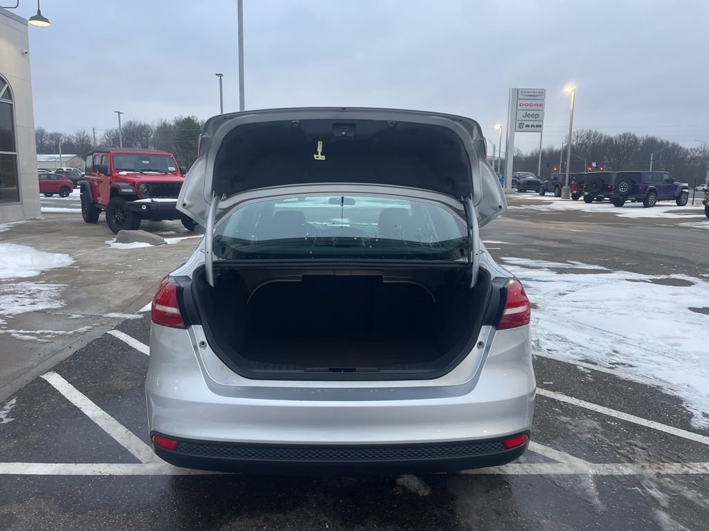 Used 2018 Ford Focus SE image 9