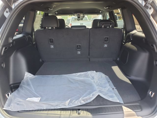 New 2026 Jeep Grand Cherokee Limited AWD/4WD image 9