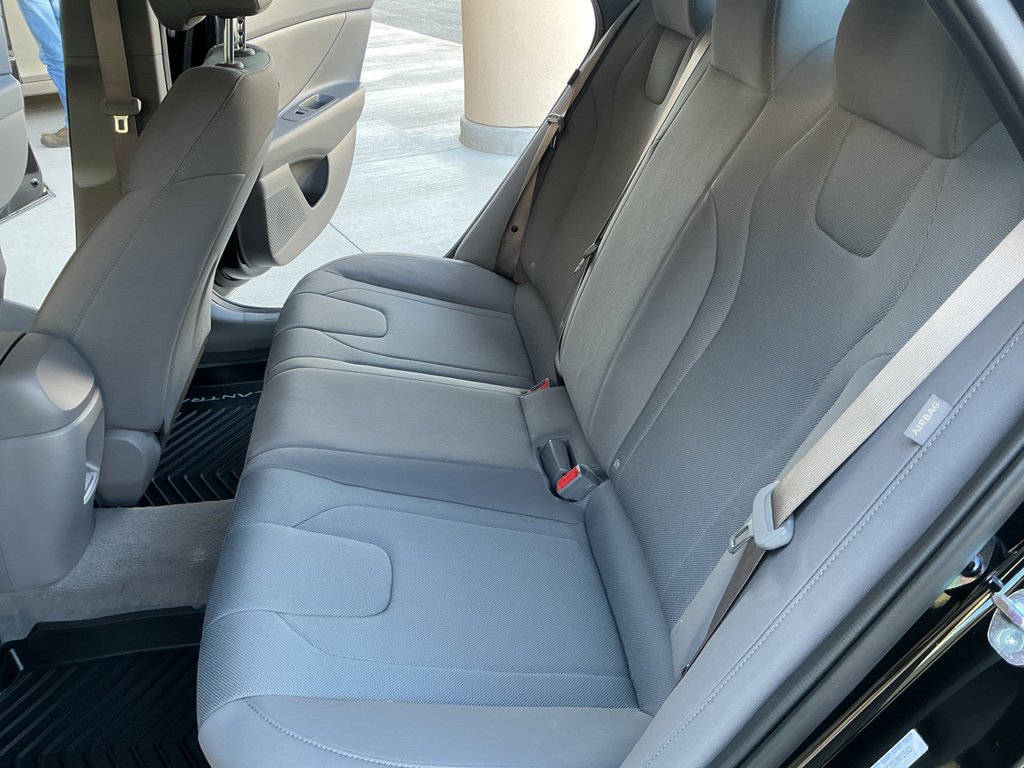 Certified 2025 Hyundai Elantra SE image 13