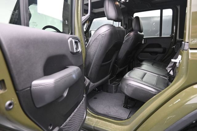 Used 2023 Jeep Wrangler Unlimited Sahara AWD/4WD image 31