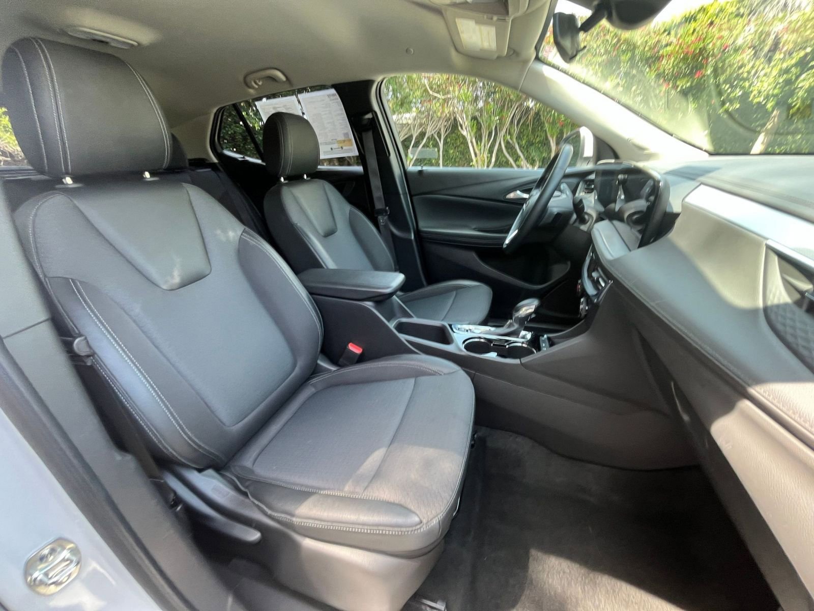 Used 2025 Buick Encore GX Preferred FWD image 35