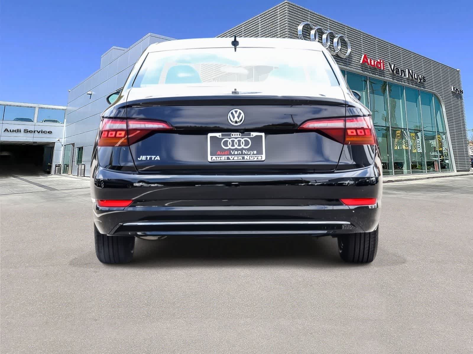 Used 2019 Volkswagen Jetta SE FWD image 3