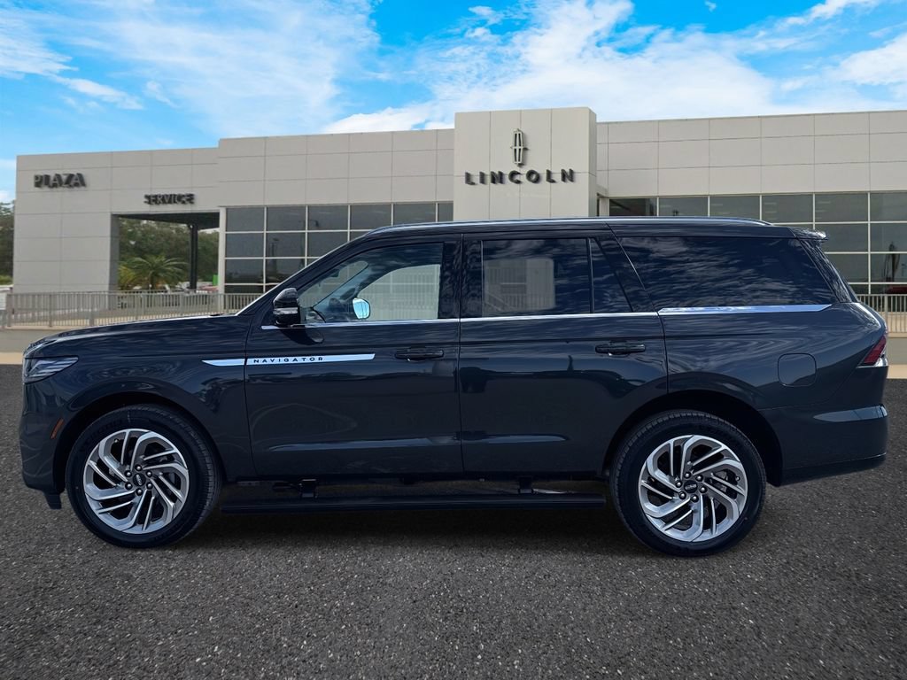 New 2026 Lincoln Navigator Reserve AWD/4WD image 6
