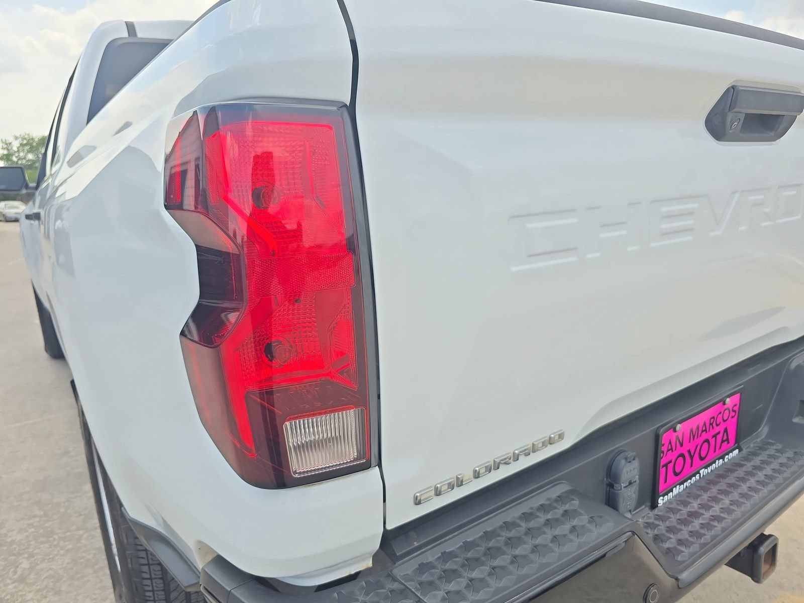 Used 2024 Chevrolet Colorado W/T w/ Safety Package RWD image 30