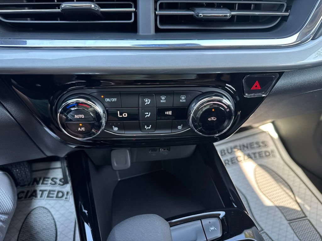 New 2026 Chevrolet Trax LT w/ Driver Confidence Package FWD image 20