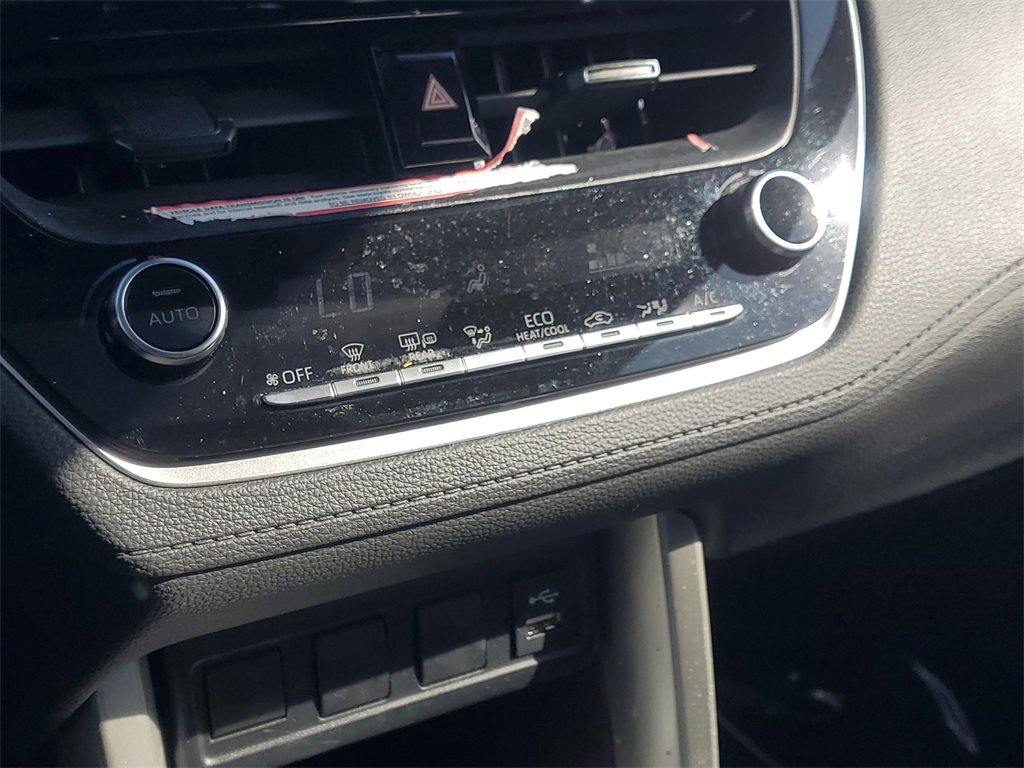 Used 2022 Toyota Corolla Cross LE image 28