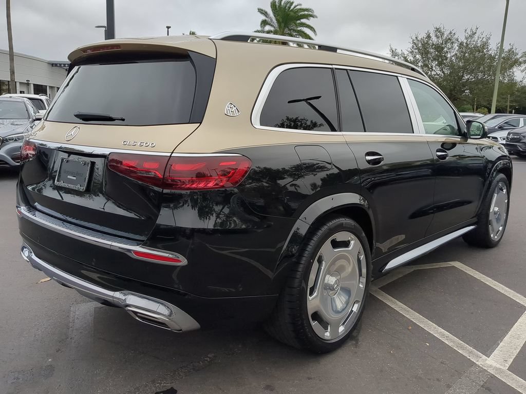 Used 2024 Mercedes-Benz Maybach GLS 600 4MATIC image 2