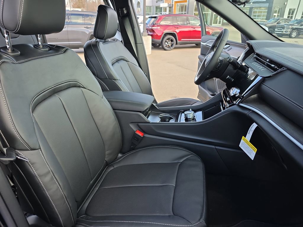 New 2026 Jeep Grand Cherokee Limited image 10