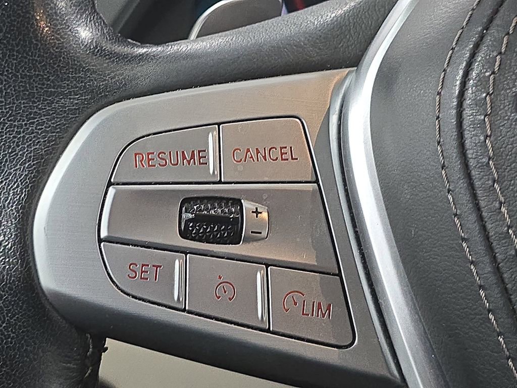 Used 2022 BMW X7 xDrive40i w/ Premium Package image 17