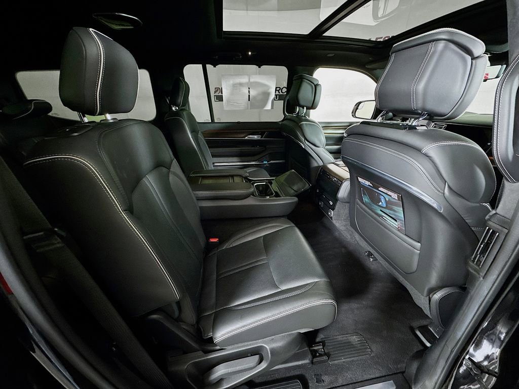 Used 2022 Jeep Grand Wagoneer Series II w/ Convenience Group III image 30