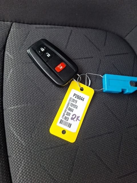 Used 2019 Toyota RAV4 XLE w/ Carpet Mat Package AWD/4WD image 25