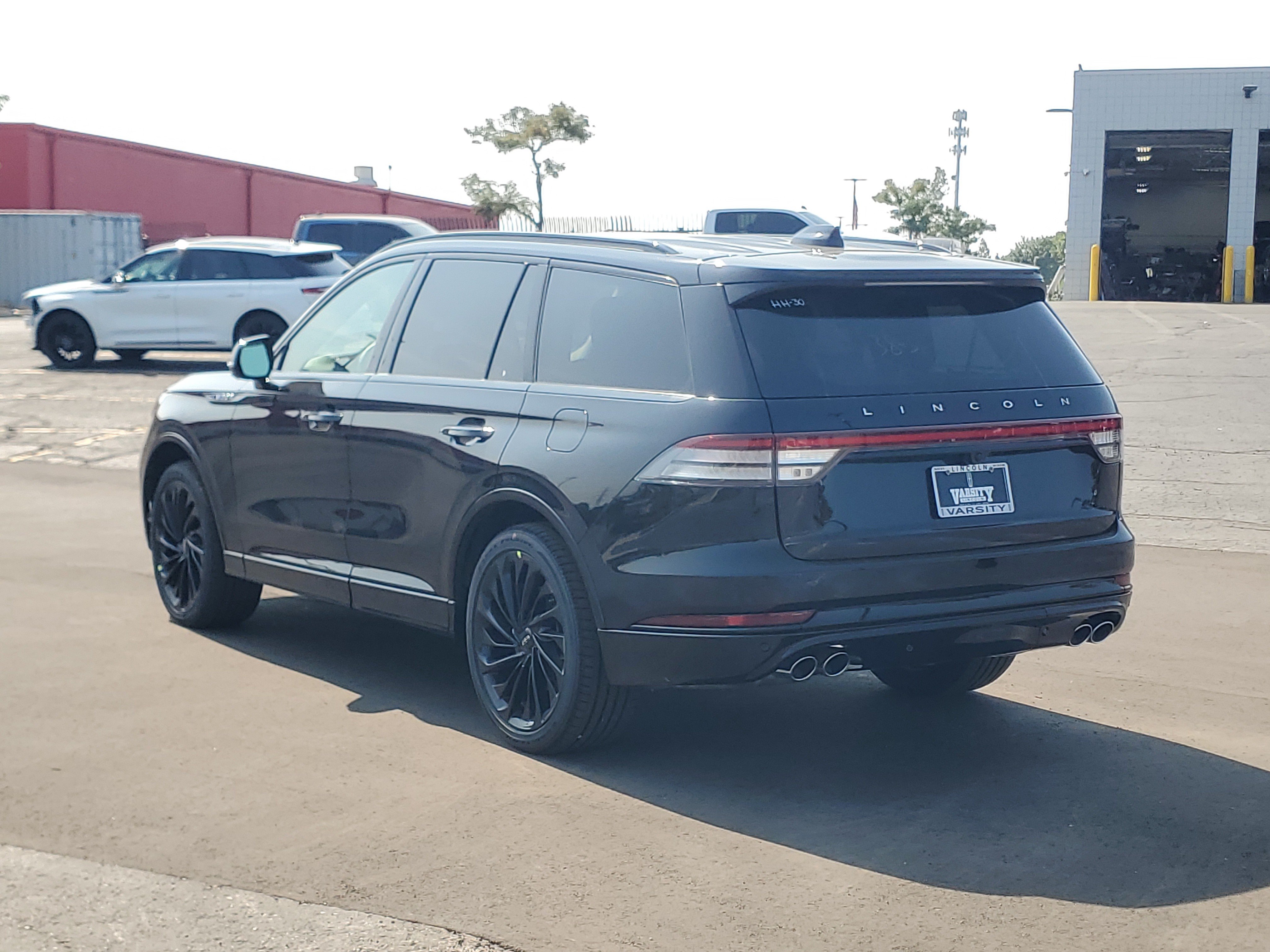 New 2026 Lincoln Aviator Reserve AWD/4WD image 3