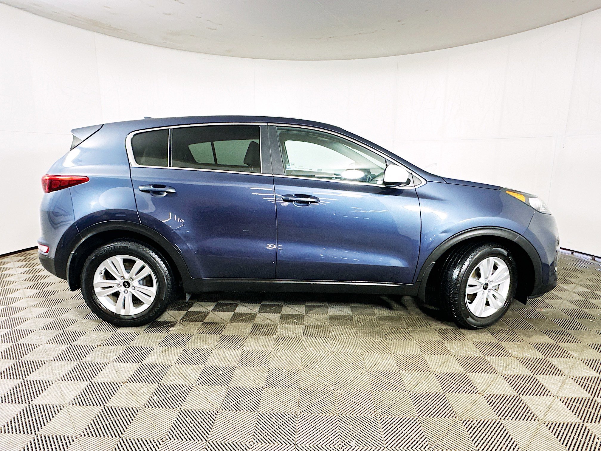 Used 2018 Kia Sportage LX image 8