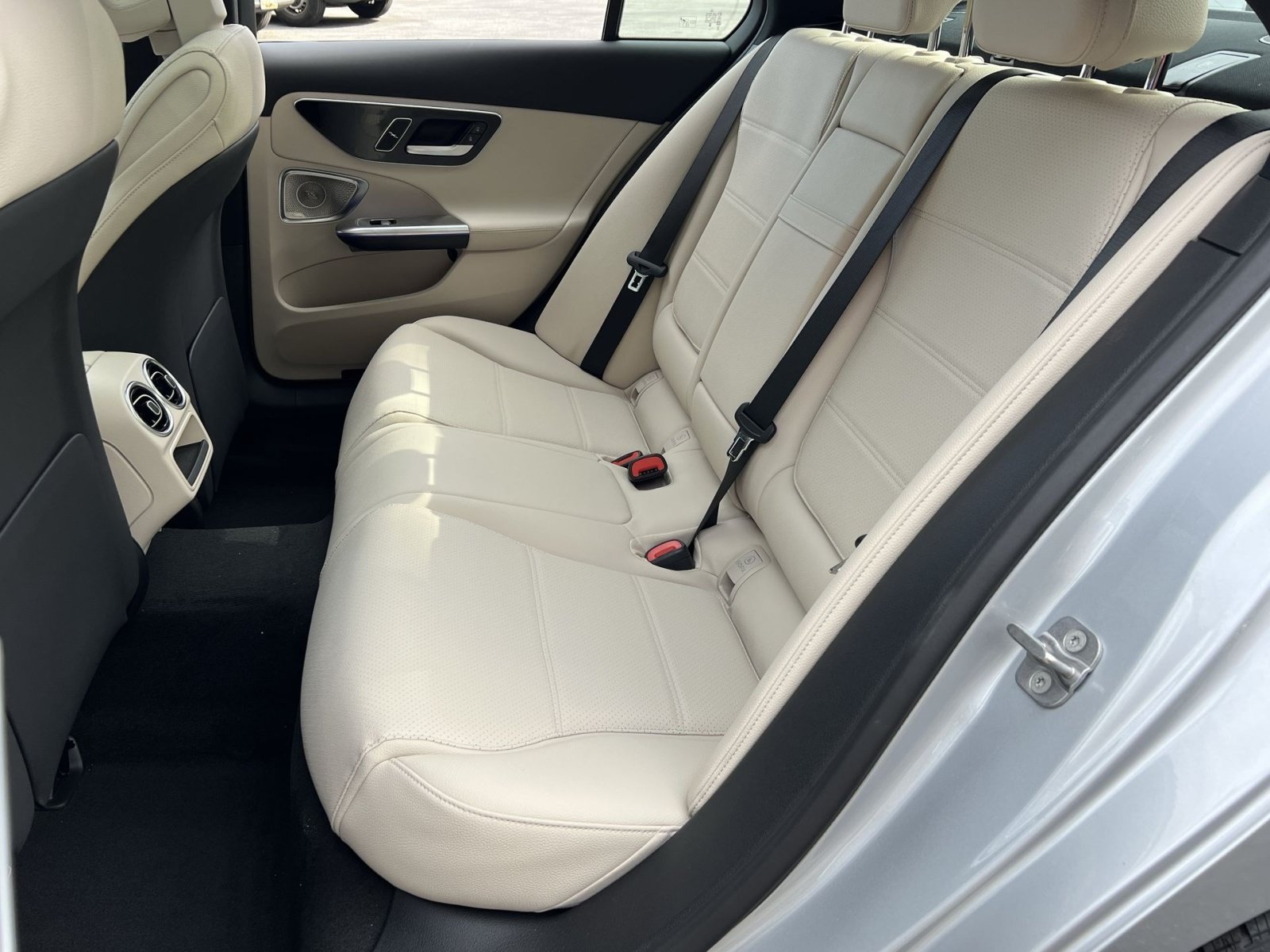 New 2027 Mercedes-Benz C 300 4MATIC Sedan image 30