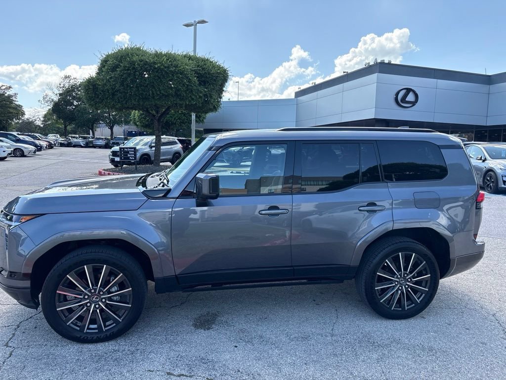 Certified 2025 Lexus GX 550 w/ Accessory Package (Z1) AWD/4WD image 2