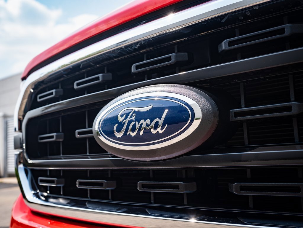 Used 2023 Ford F150 XLT image 3