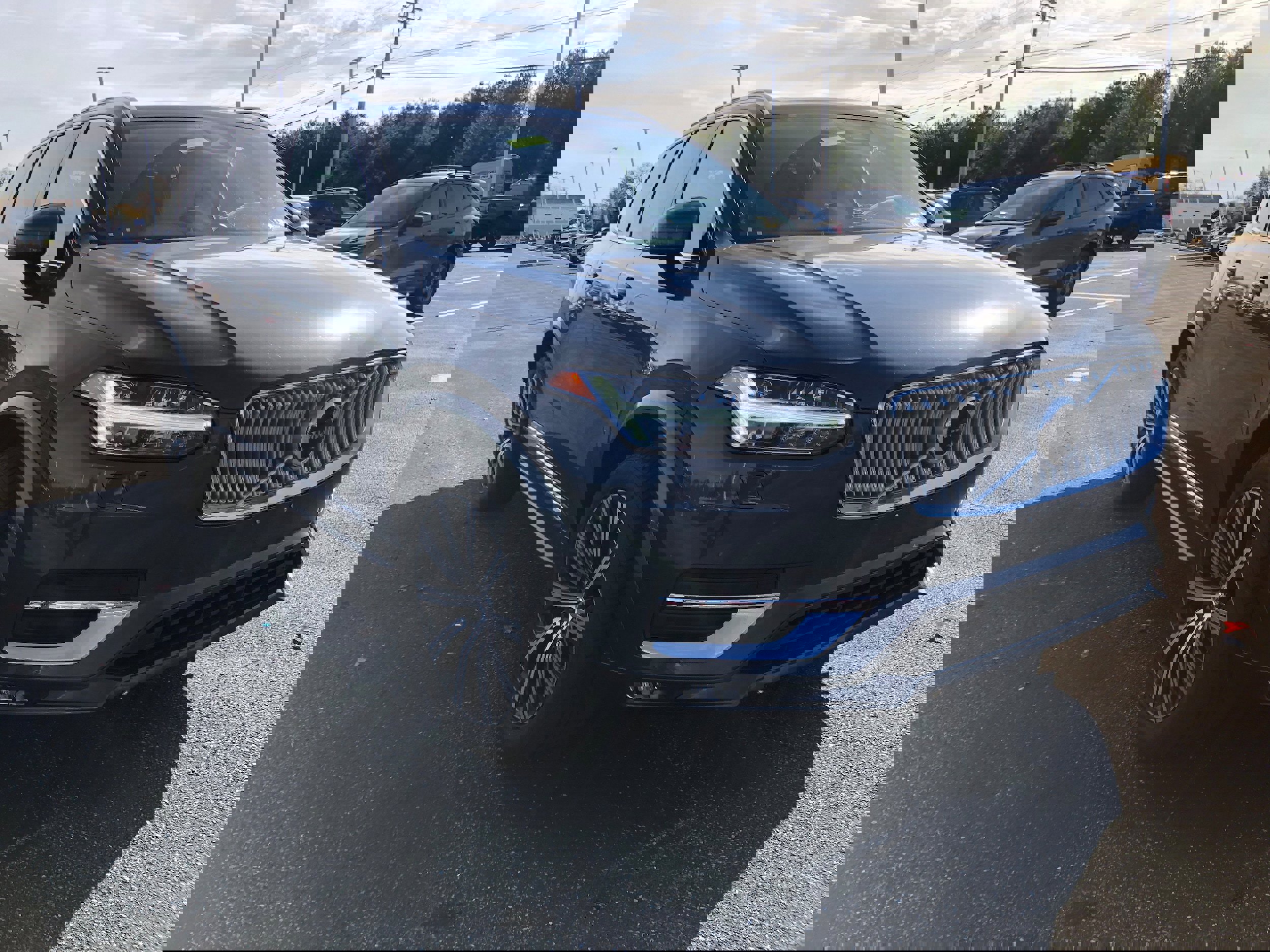 Used 2023 Volvo XC90 B6 Plus image 7