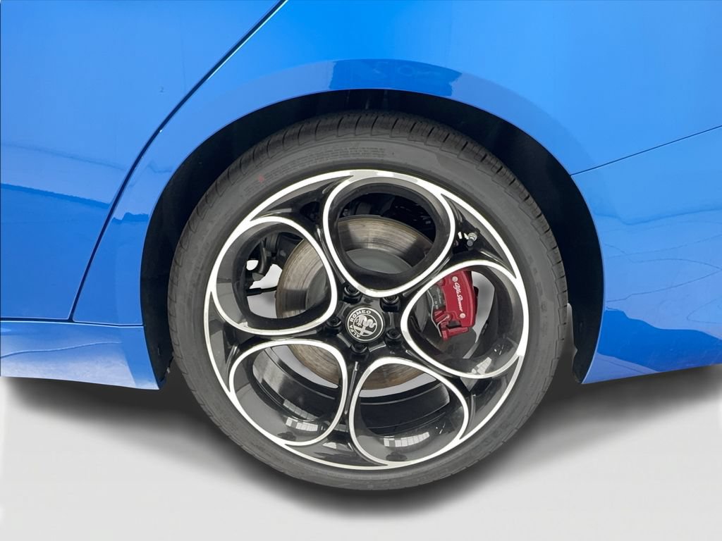 New 2026 Alfa Romeo Giulia w/ Driving Assist Package RWD image 12