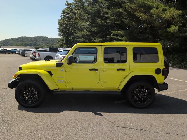 Certified 2024 Jeep Wrangler Unlimited Sahara w/ Technology Group AWD/4WD image 9