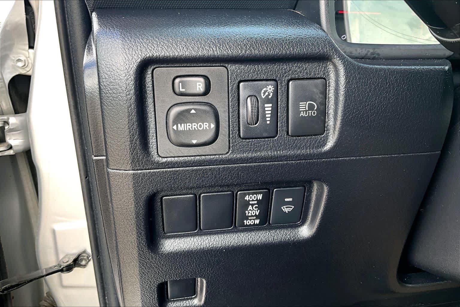 Used 2022 Toyota 4Runner SR5 Premium w/ Moonroof Package RWD image 36